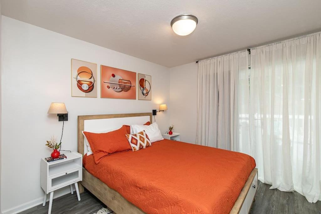 Family Friendly Home Close To Airport And Downtown Дес Мойнс Екстериор снимка