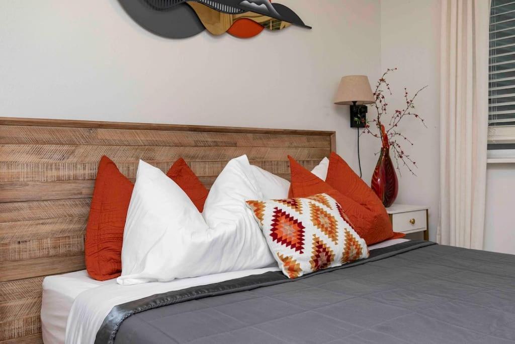 Family Friendly Home Close To Airport And Downtown Дес Мойнс Екстериор снимка